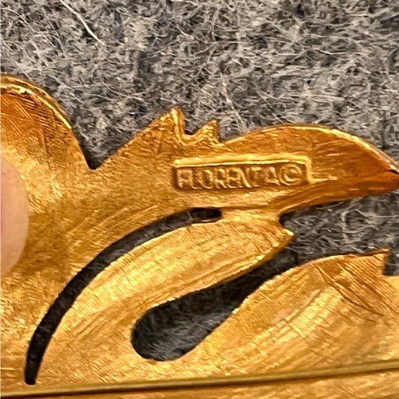 Rare Find Designer Florenta Vintage Leaf Brooch - Picture 6 of 8